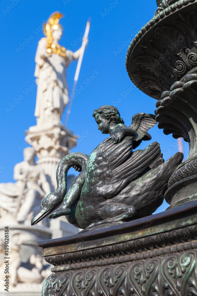 Obraz premium Cupid on a swan, bronze statue in Vienna