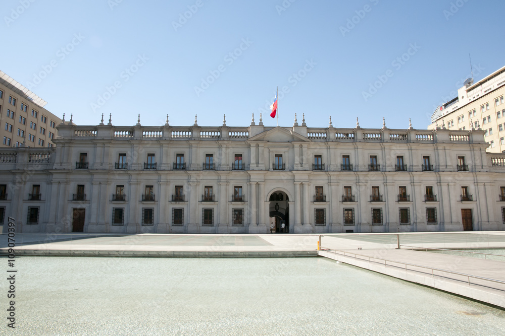 Obraz premium Backside of La Moneda Presidential Palace - Santiago - Chile