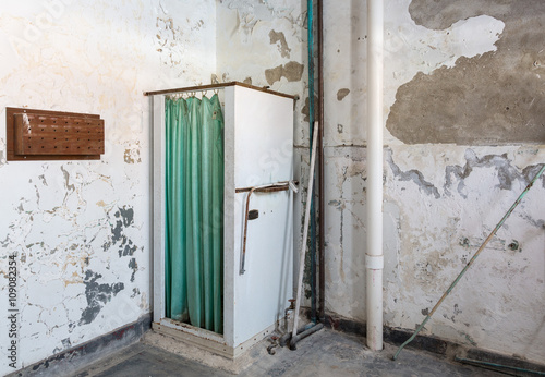 Abandoned shower inside Trans-Allegheny Lunatic Asylum