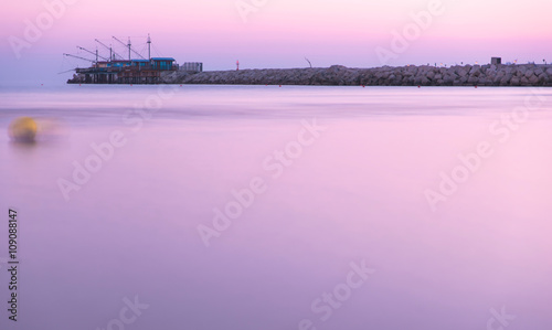 Alba rosa al porto