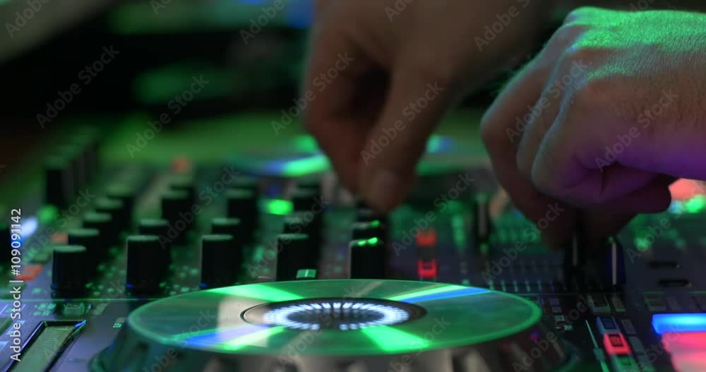 Dee Jay Mixing Dee Jay Mixing
