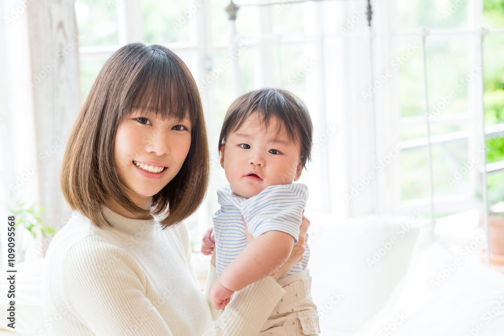 portrait of young asian family lifestyle image portrait of young asian family lifestyle image