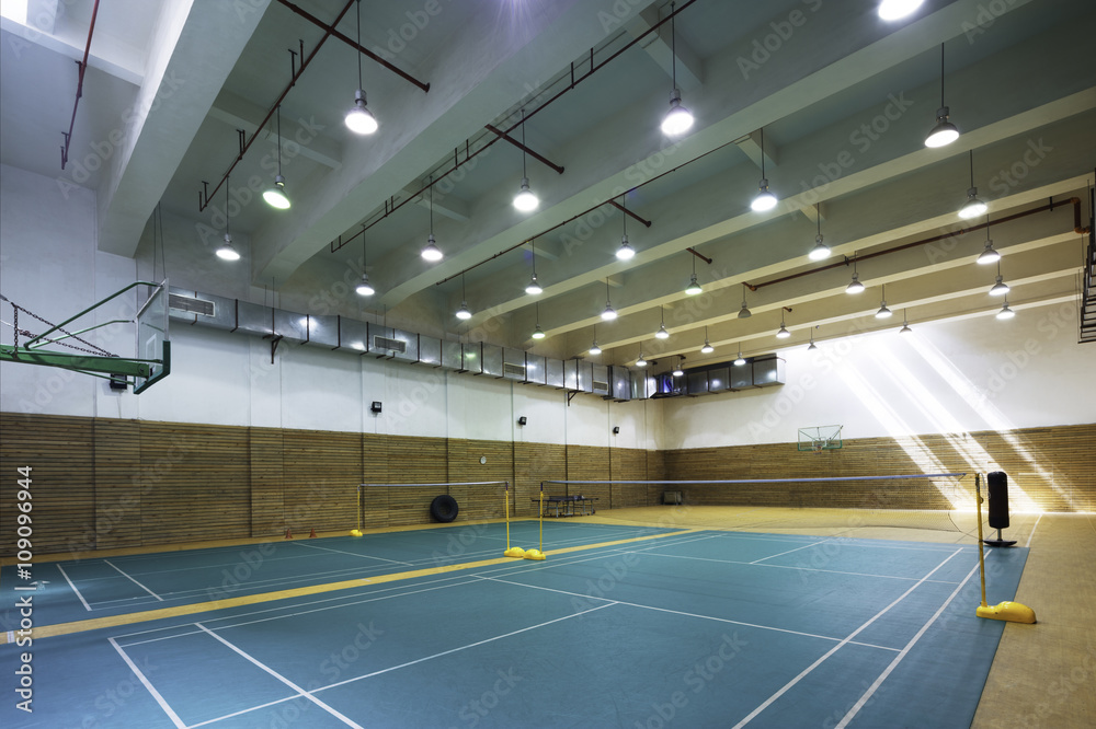 Indoor online badminton court