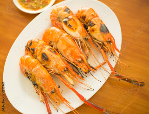 grilled prawns photo