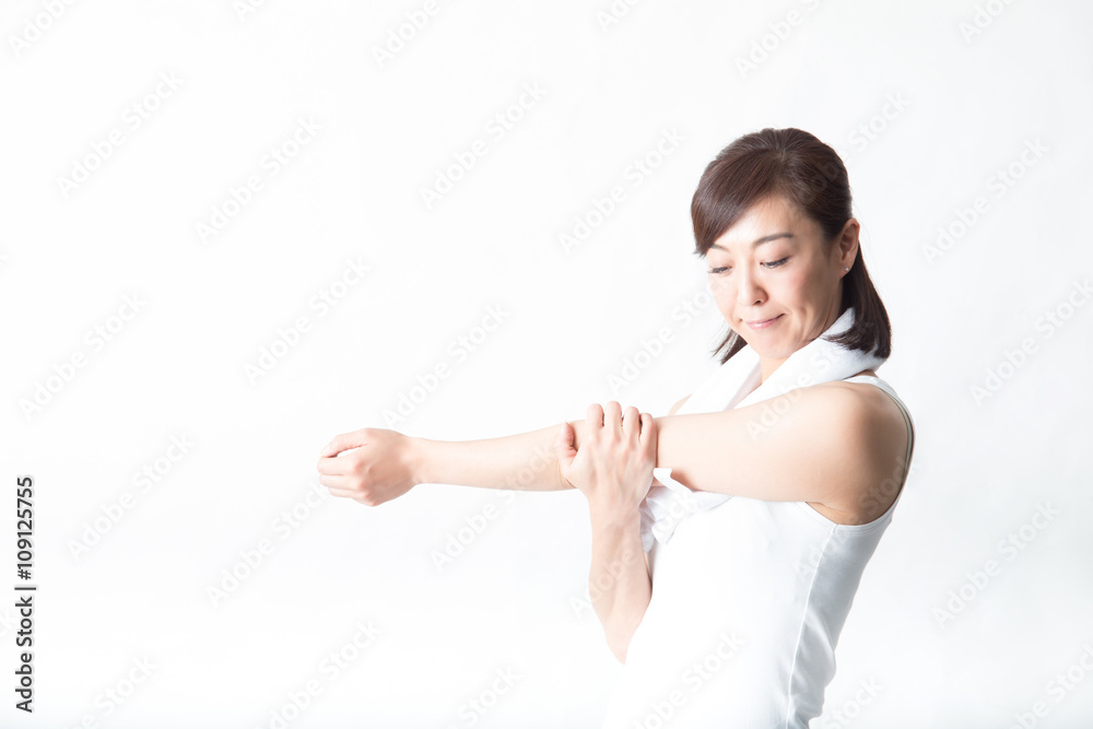 スキンケア・ミドル女性(白バック)