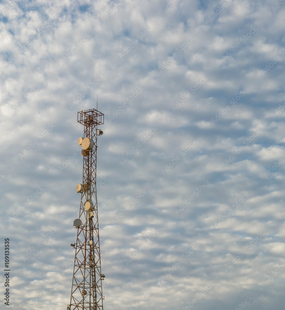 Fototapeta premium Antenna tower and blue sky with white cloud