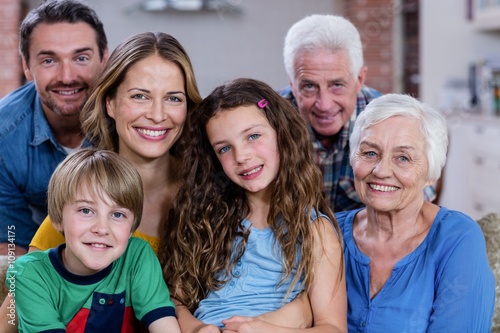 Portrait of multi-generation family at home © WavebreakmediaMicro