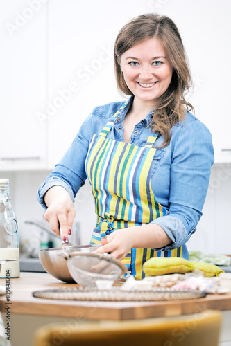 Frau in der Küche 