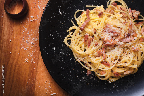 Espaguetis carbonara photo