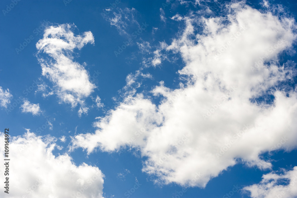 Naklejka premium Nuvole
