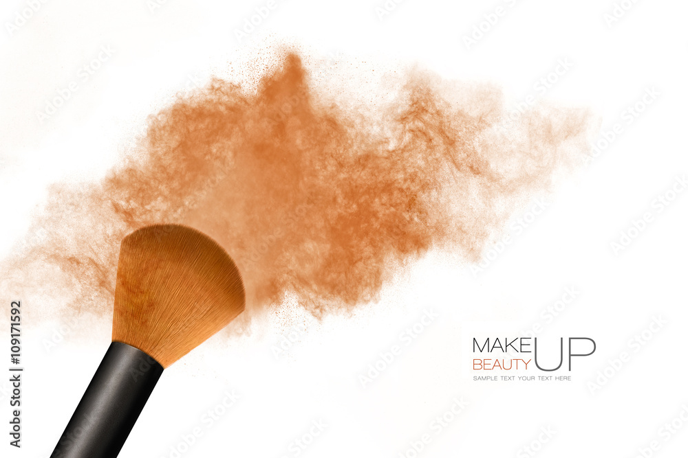 Makeup concept. Cosmetic brush with bronzing powder explosion Stock-Foto |  Adobe Stock