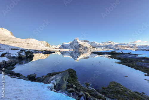 Boosen, Lofoten Islands, Norway © demerzel21