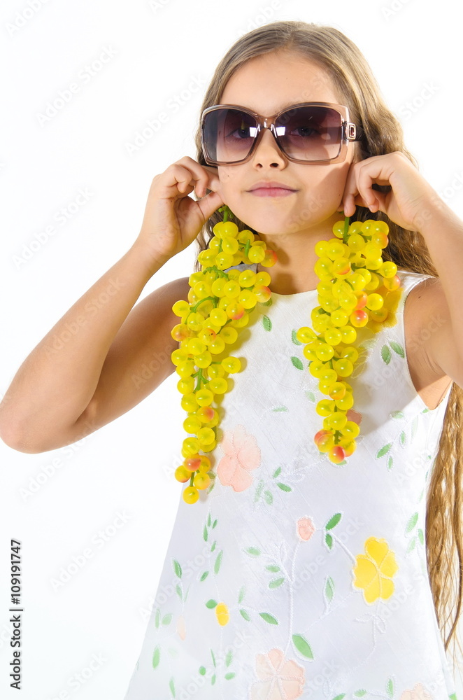 girl and grapes.
Beautiful girl holding two bunches of grapes. Girl playing with grapes, cheerful girl eating grapes.
girl in white dress and sunglasses on a white background
girl and grapes.
Beautiful girl holding two bunches of grapes. Girl playing with grapes, cheerful girl eating grapes.
girl in white dress and sunglasses on a white background