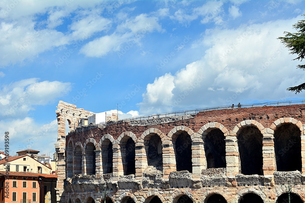 Obraz premium The most famous monument in Verona, the Arena, the roman amphitheater and the opera, Italy.