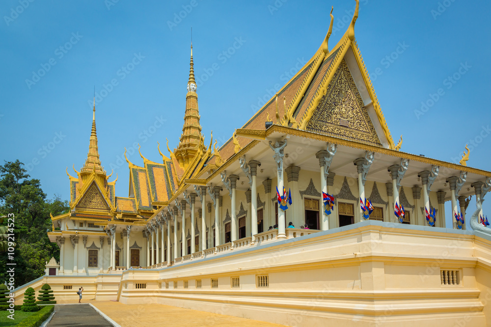 Naklejka premium Budist temples in Phnom Penh
