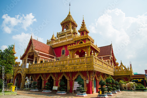 Temple in Thailand, Wat Prathat Ruang Rong, Thailand.