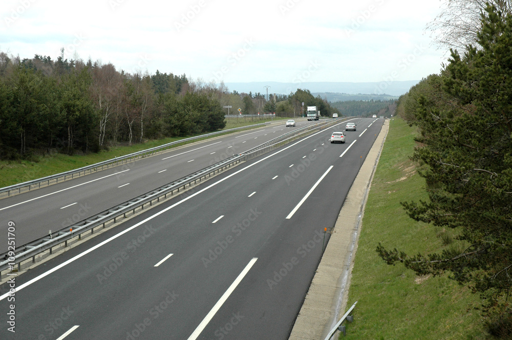 Autoroute gratuite, A75, près de Marvejols en Lozère, au sommet du col