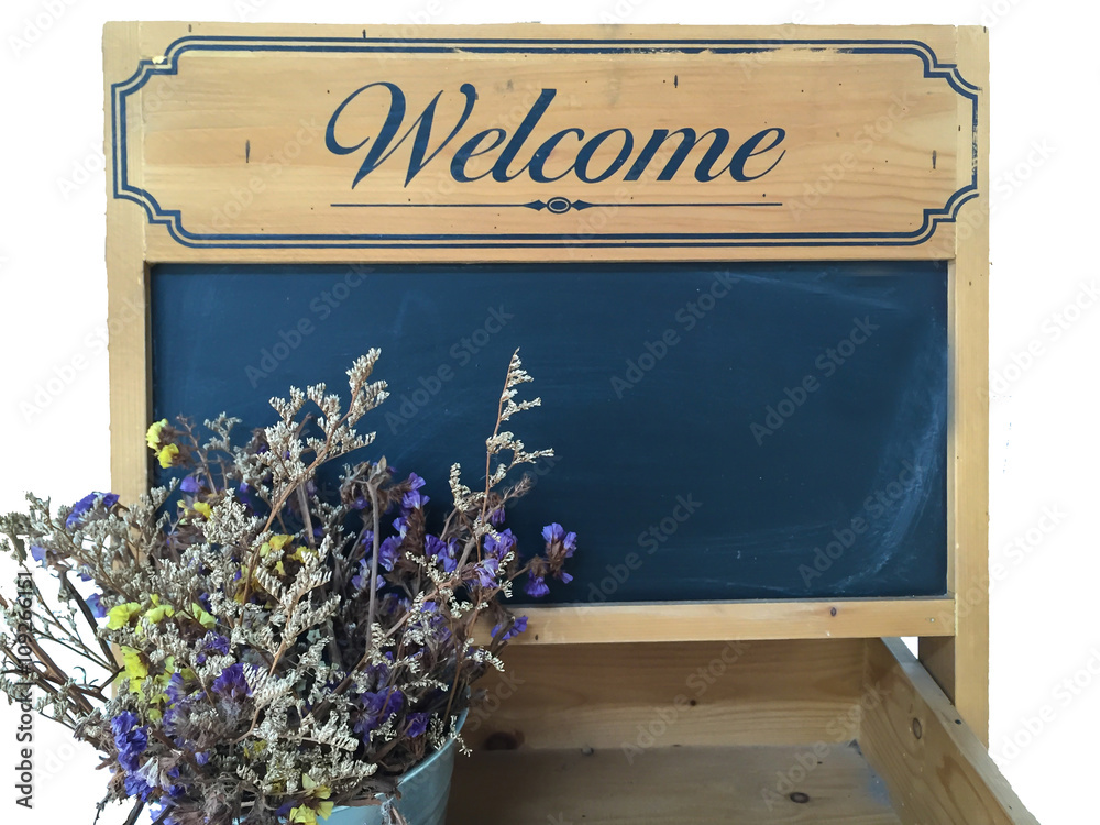 Obraz premium Shelves with blackboard