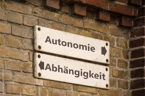 Schild 100 - Autonomie © Thomas Reimer