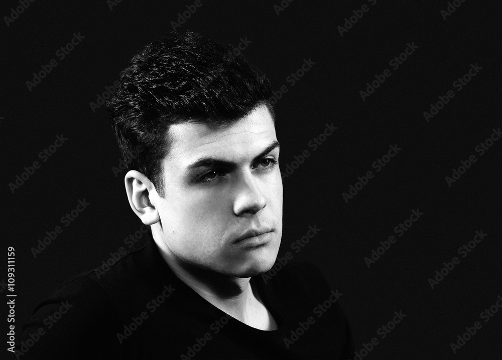 Naklejka premium stylish bw young man portrait 