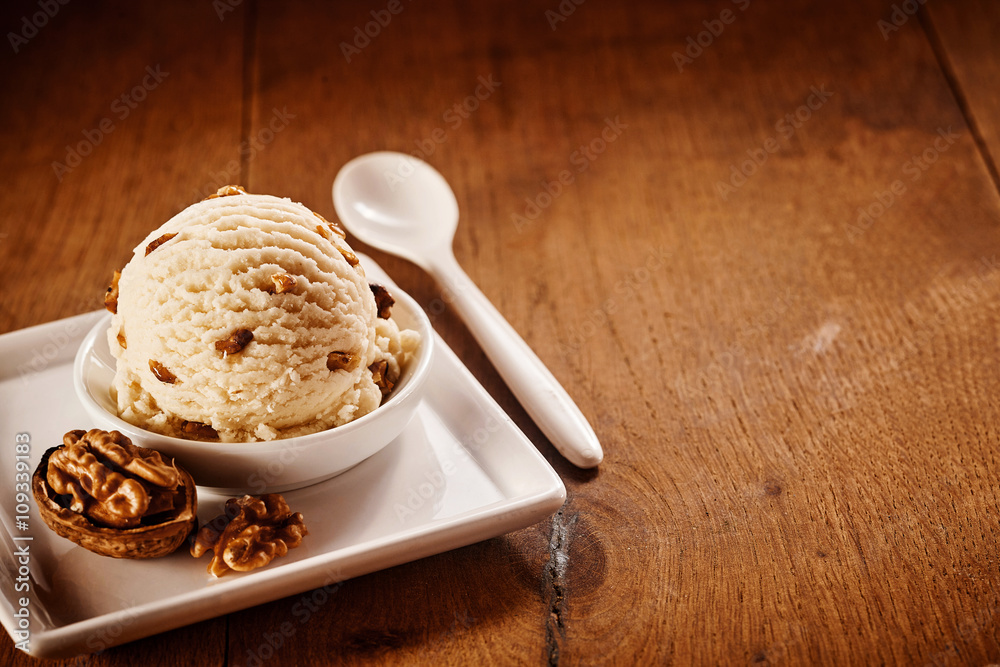 Delicious creamy walnut ice cream Delicious creamy walnut ice cream