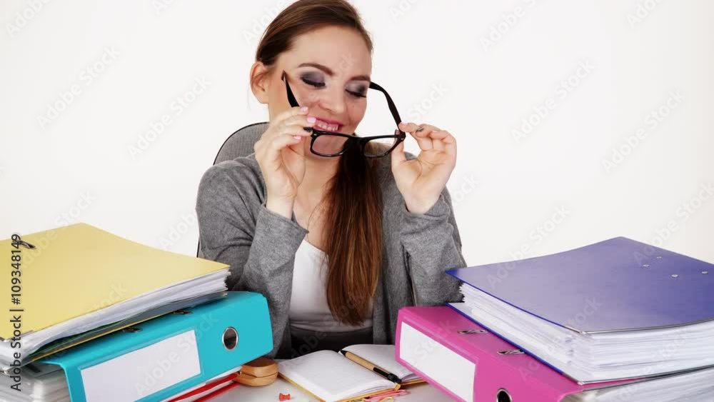 Woman sitting at desk in office working 4K Woman sitting at desk in office working 4K