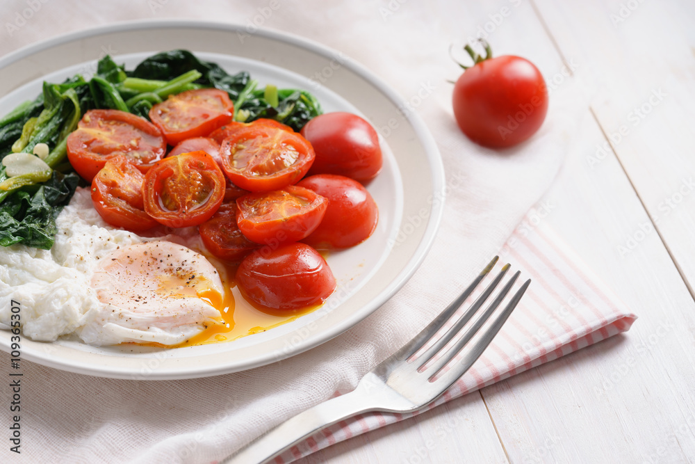 tomato and spinach salad with egg. tomato and spinach salad with egg.