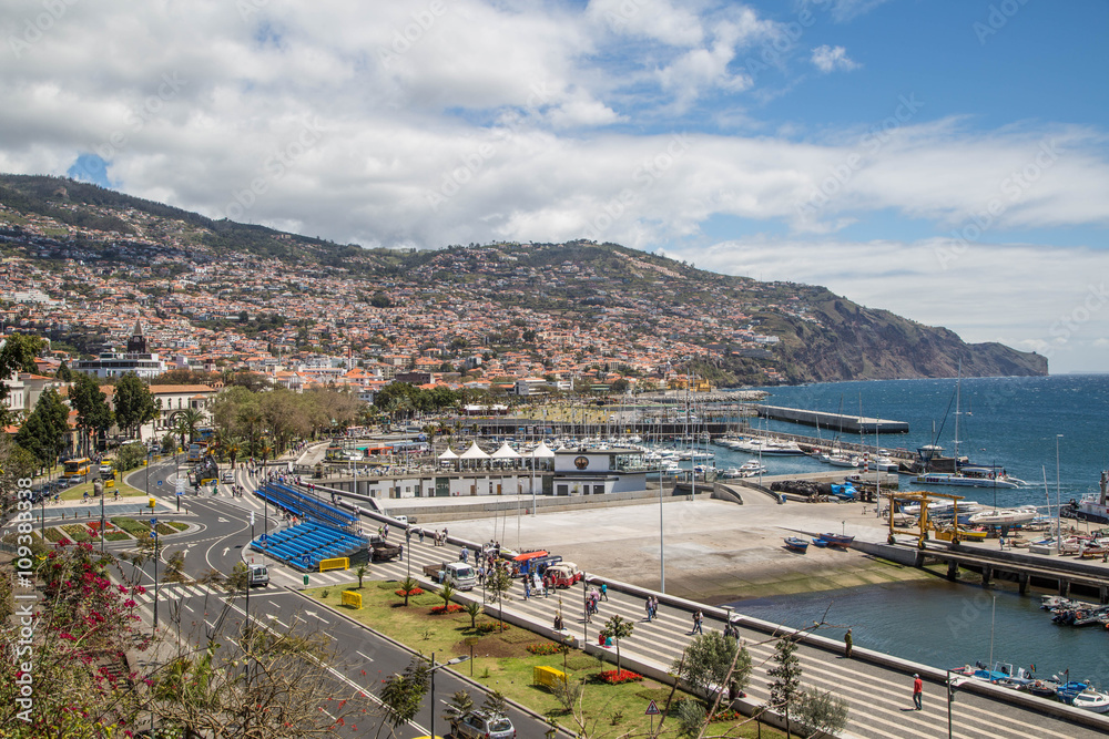 traumhafte Ausblicke auf die Hauptstadt Madeiras, Funchal