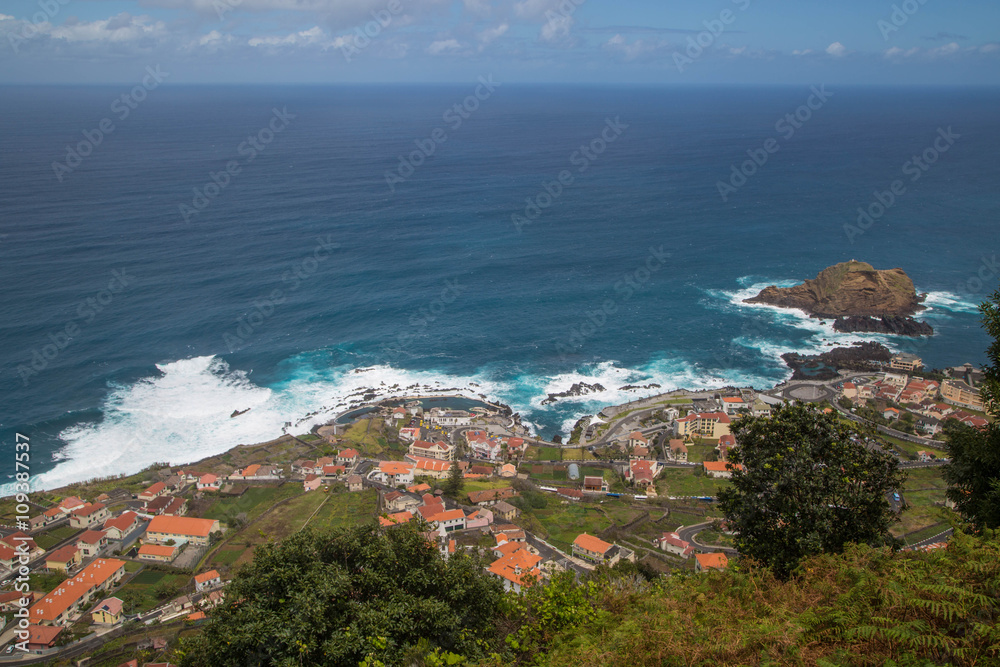 Traumküste von Porto Moniz, Portugal