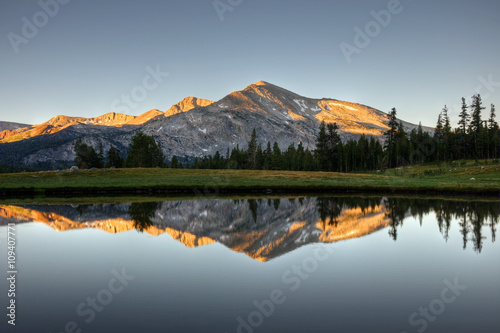 Mammoth Peak Sunrise Reflection © Jeffrey Kreulen