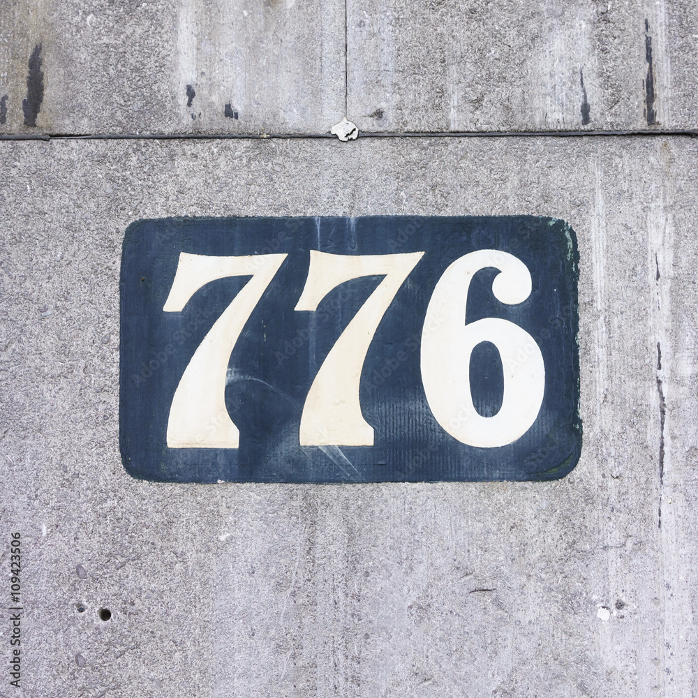 1000_F_109423506_8AzRb21gM0sBs3CMeiAx25I1o8IB6oY4.jpg