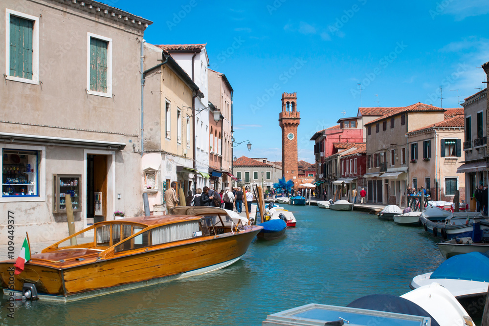 Sur les canaux de Murano, Venise