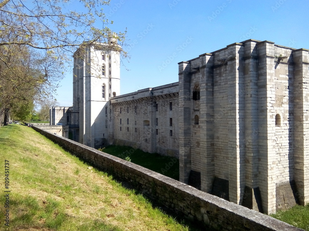 Enceinte du château de Vincennes Enceinte du château de Vincennes