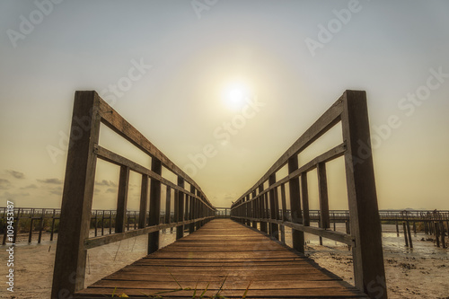 Fototapeta Naklejka Na Ścianę i Meble -  Wooden bridge in Khao Sam Roi Yod National Park