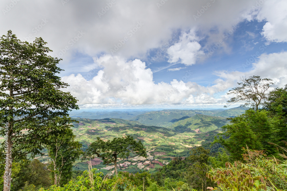Obraz premium Landscape view on the mountain