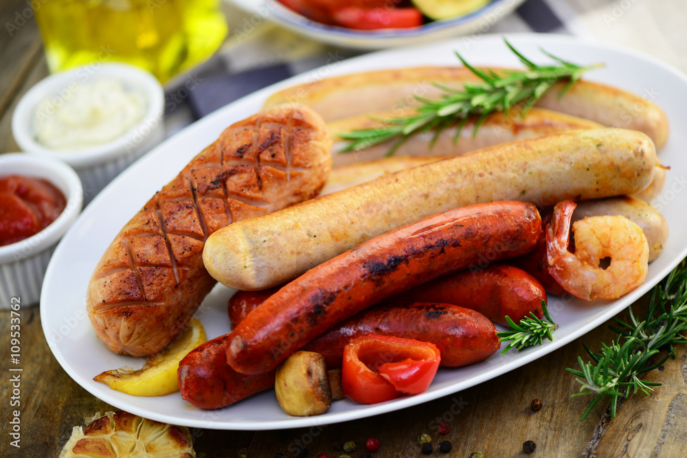 Grillwurst Bratwurst Grillwurst Bratwurst
