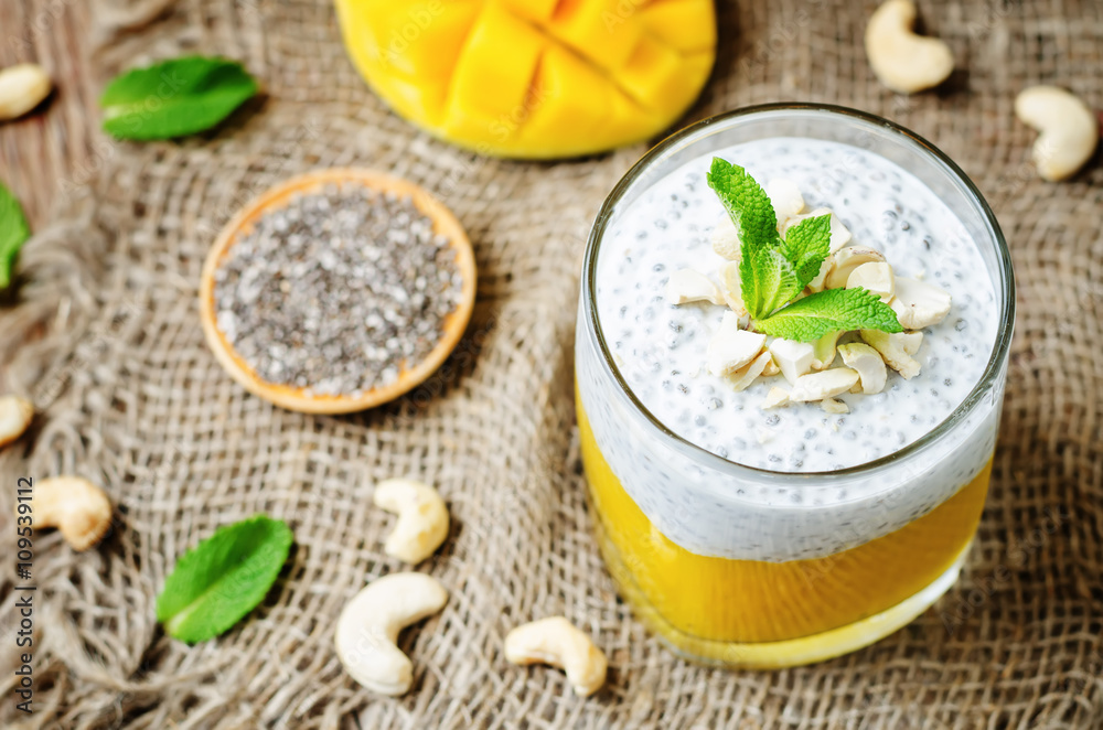 Mango Greek yogurt Chia seeds pudding with cashews Mango Greek yogurt Chia seeds pudding with cashews