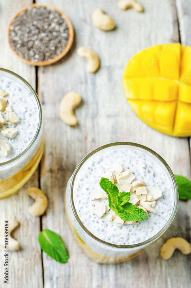 Mango Greek yogurt Chia seeds pudding with cashews Mango Greek yogurt Chia seeds pudding with cashews
