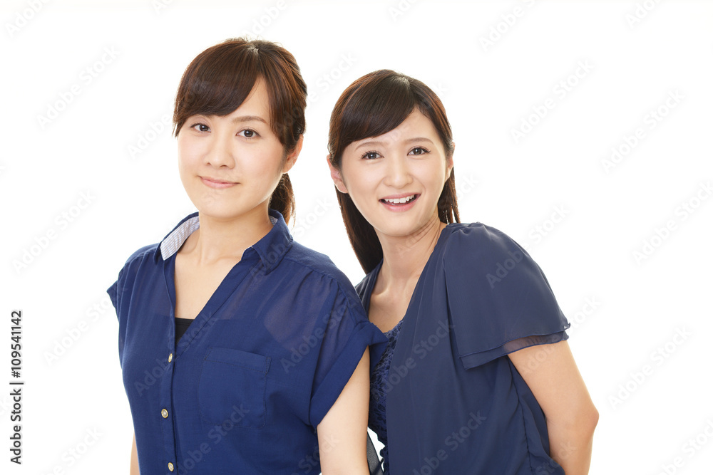 笑顔の二人の女性 笑顔の二人の女性