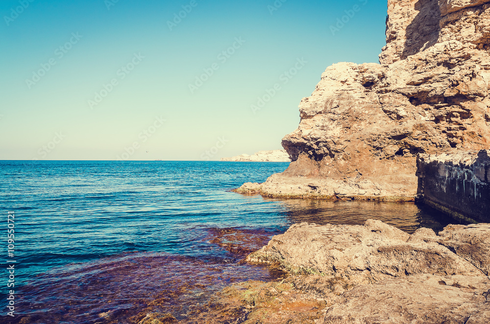 Obraz premium Marine scene with rocks