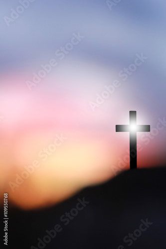Obraz na płótnie The Cross of Jesus Christ on a hill w salonie