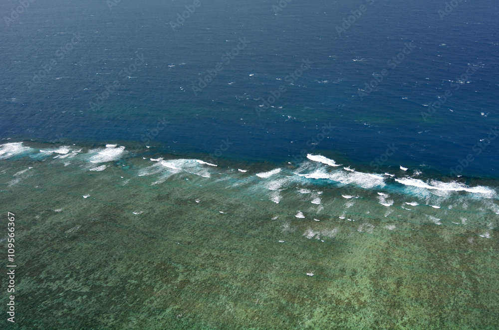Aerial view of Moore coral reefs Cairns - Great Barrier Reef Que Aerial view of Moore coral reefs Cairns - Great Barrier Reef Que