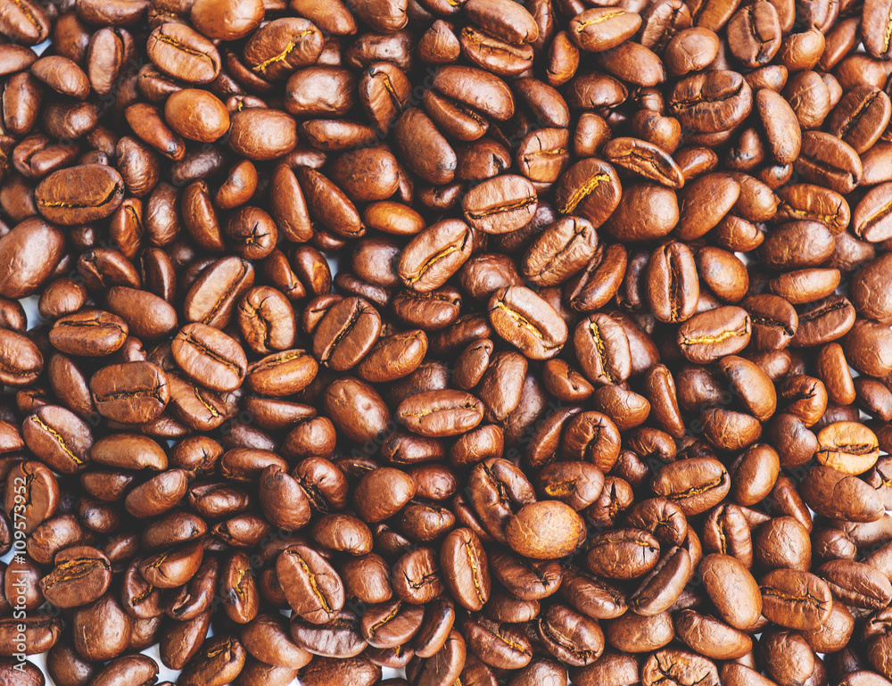 Naklejka premium Roasted coffee beans, vintage tone