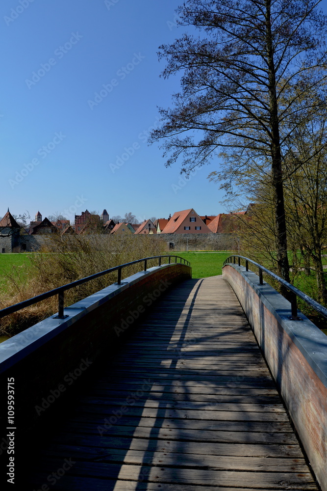 Alte Holzbrücke über die Wörnitz
