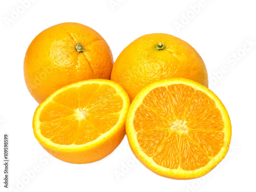 Naranjas sobre fondo blanco