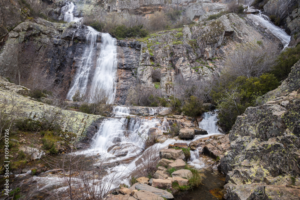 cascada  de Despeñalagua en Valverde de los Arroyos, Guadalajara (España)