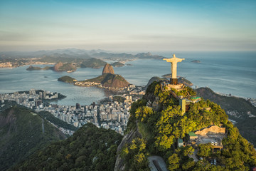 Fototapete Nordamerika Luftaufnahme von Christus und Botafogo Bay aus der Höhe.  © marchello74