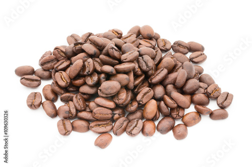 Coffee grains and leaves isolated on the white backgrounds.