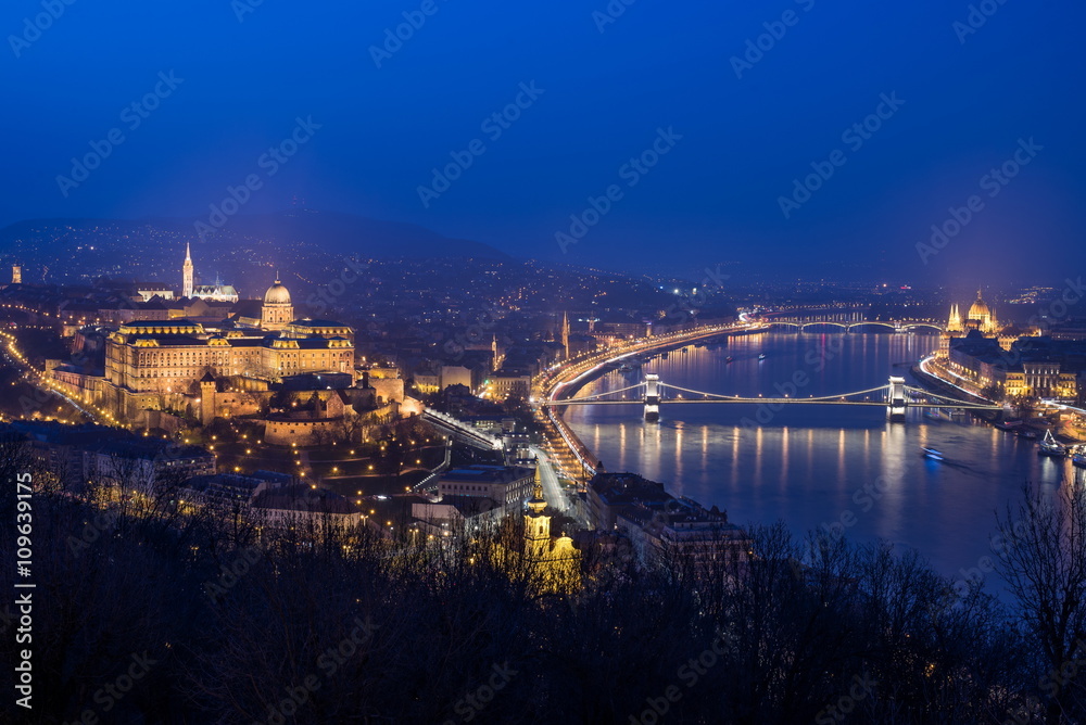 Fototapeta premium View of Budapest, Hungary