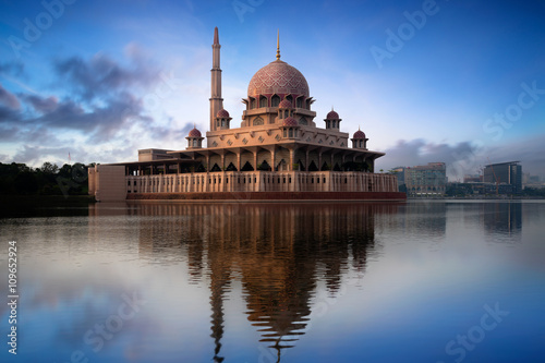 Putra mosque